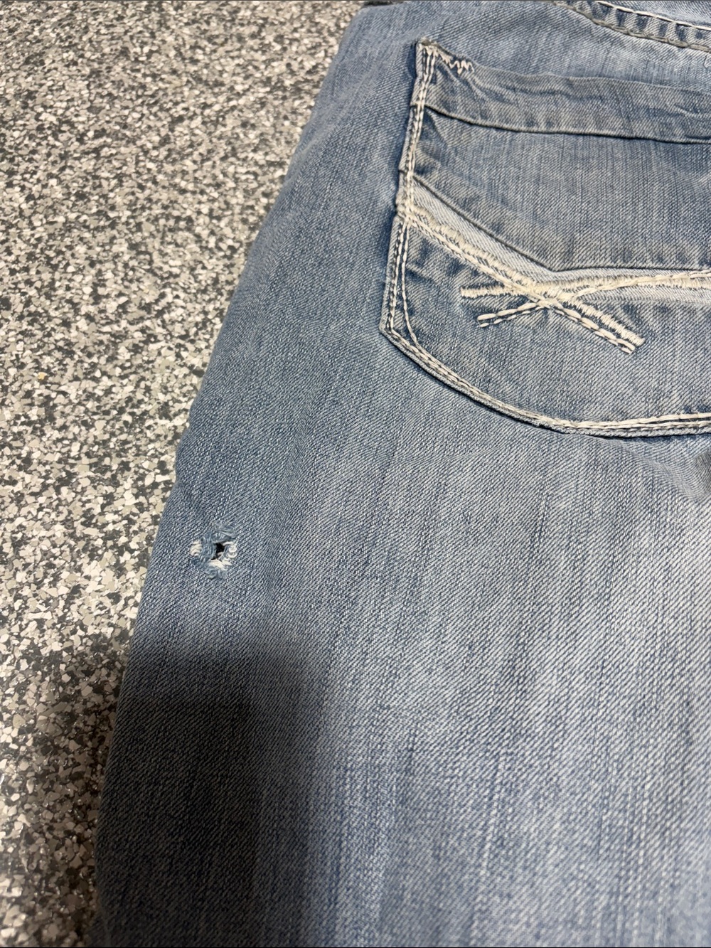 BKE Men’s Light Blue Relaxed Straight Jeans - Picture 3 of 6